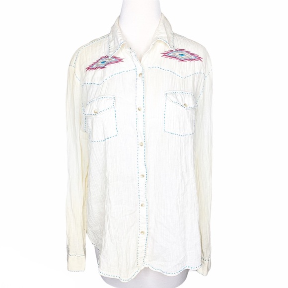 Wrangler Tops - Wrangler embroidered lightweight button down shirt